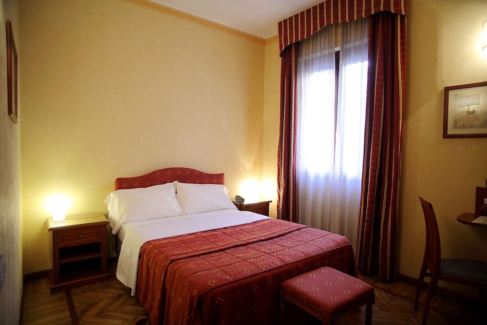 Hotel Cavour Рапалло Екстер'єр фото