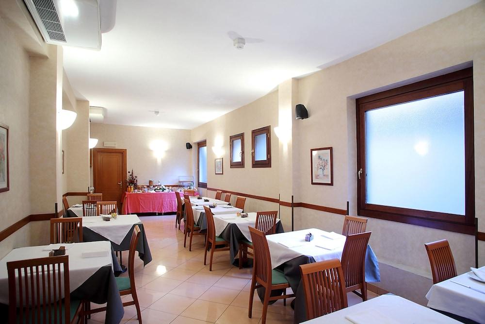 Hotel Cavour Рапалло Екстер'єр фото