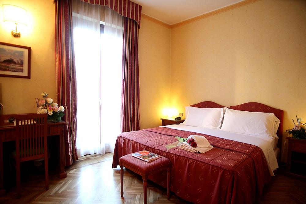 Hotel Cavour Рапалло Екстер'єр фото
