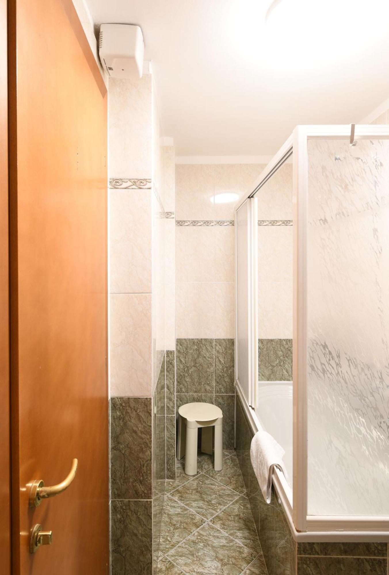 Hotel Cavour Рапалло Екстер'єр фото