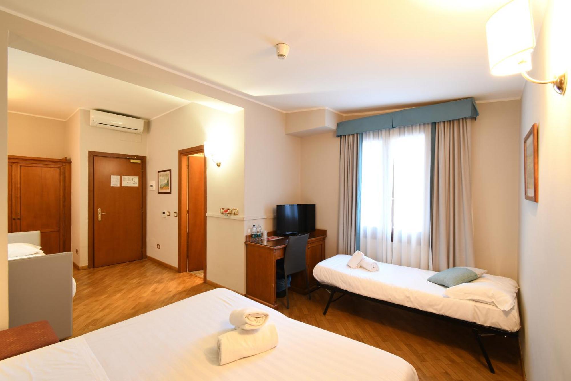 Hotel Cavour Рапалло Екстер'єр фото
