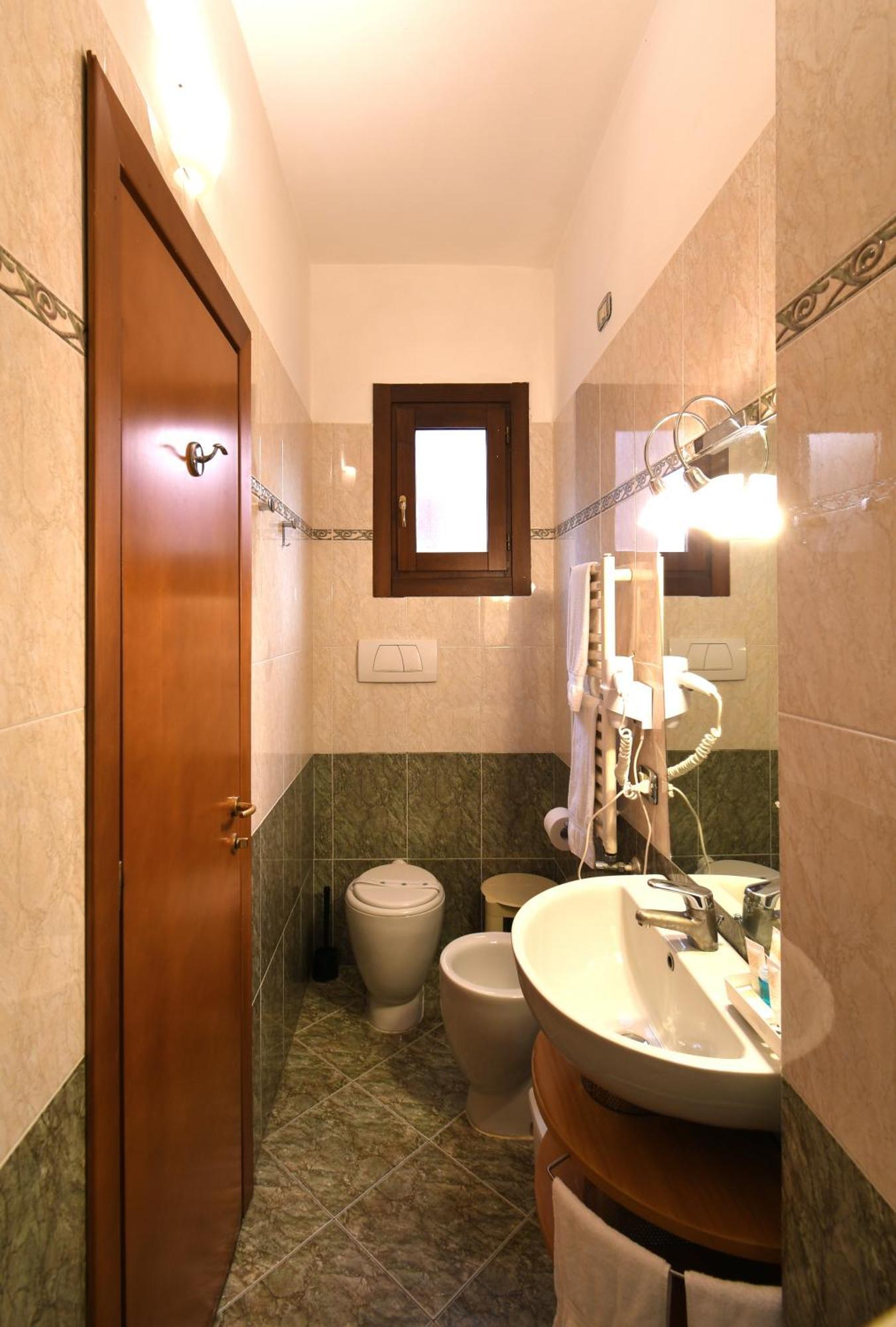 Hotel Cavour Рапалло Екстер'єр фото