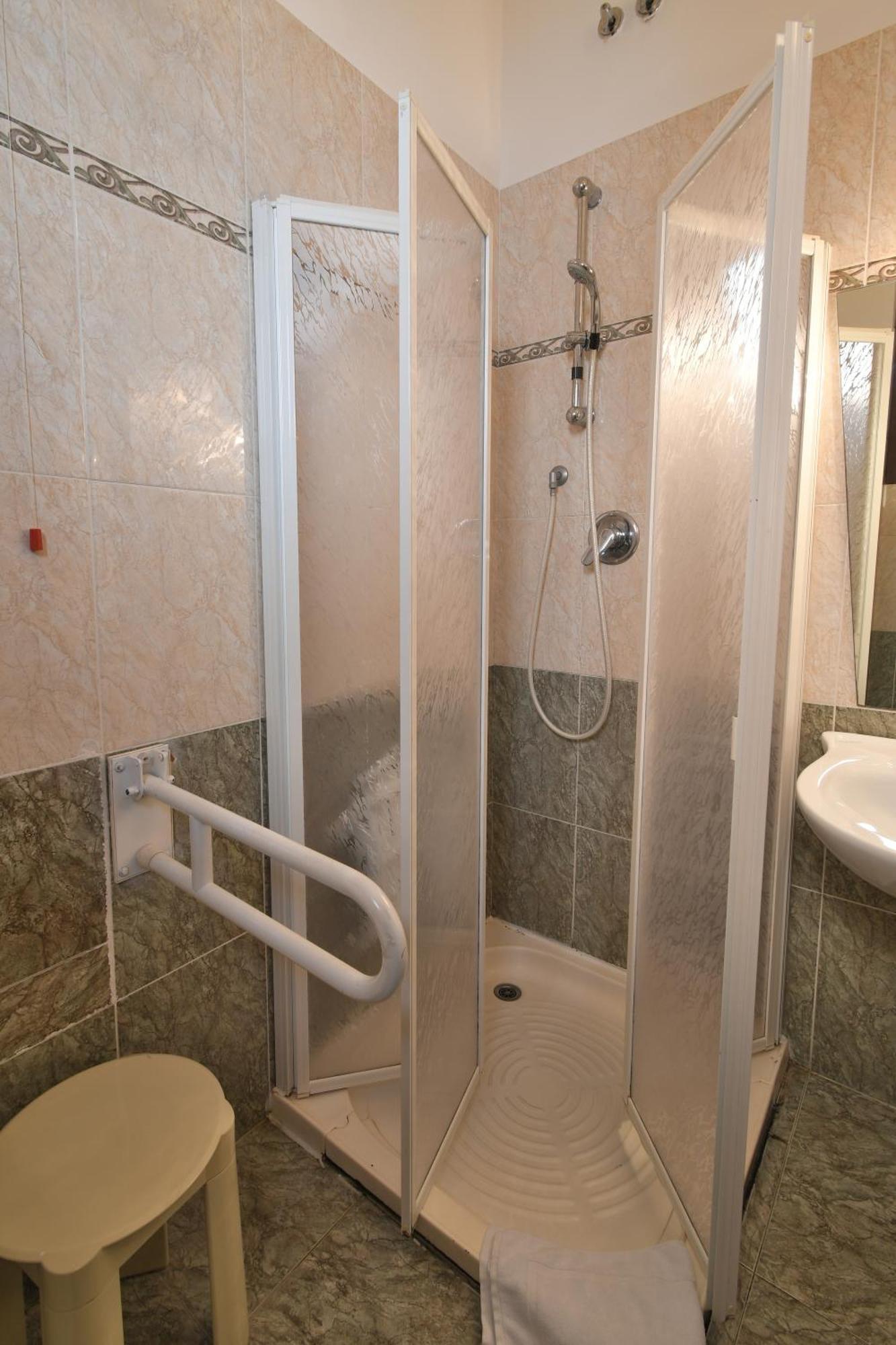 Hotel Cavour Рапалло Екстер'єр фото