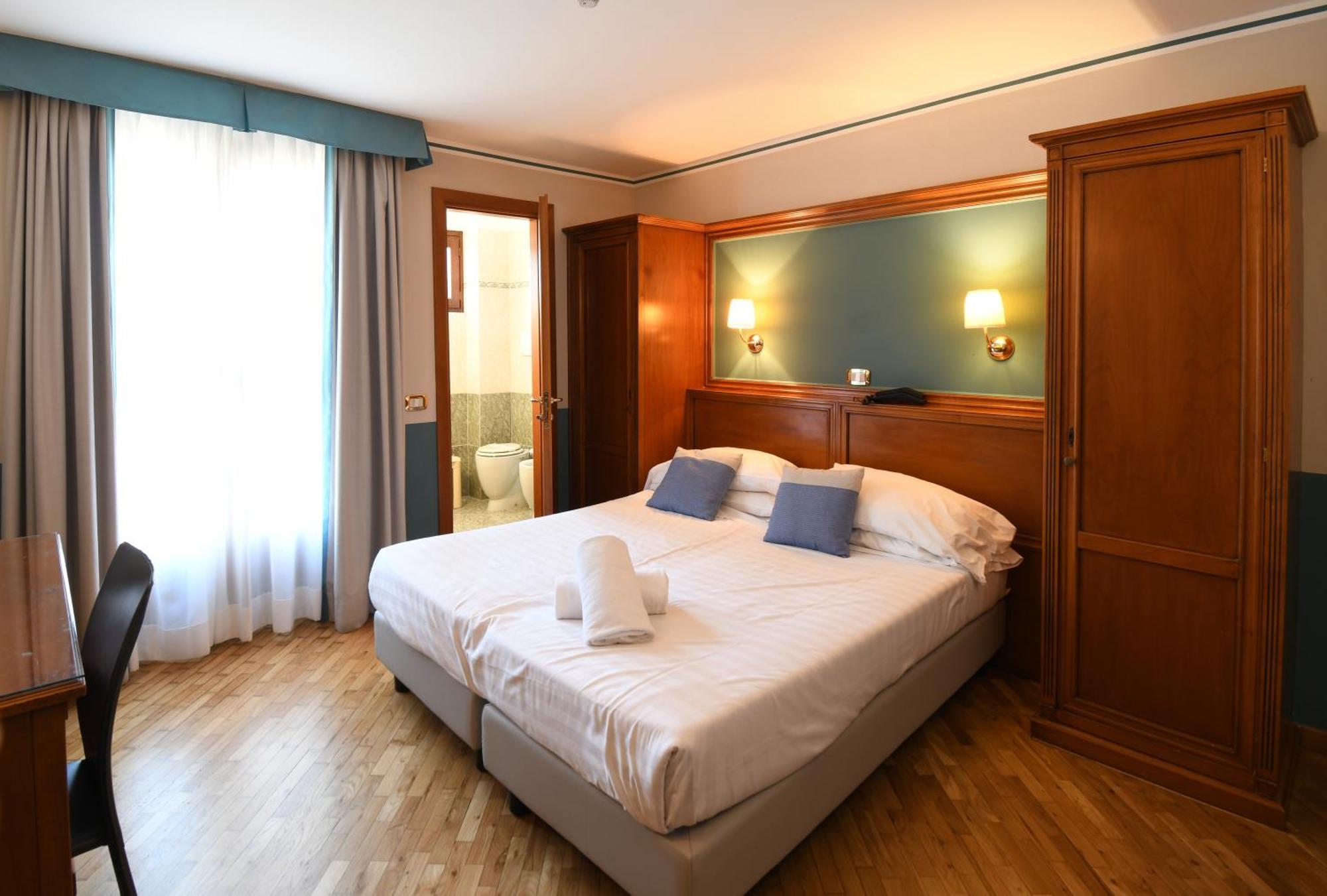 Hotel Cavour Рапалло Екстер'єр фото